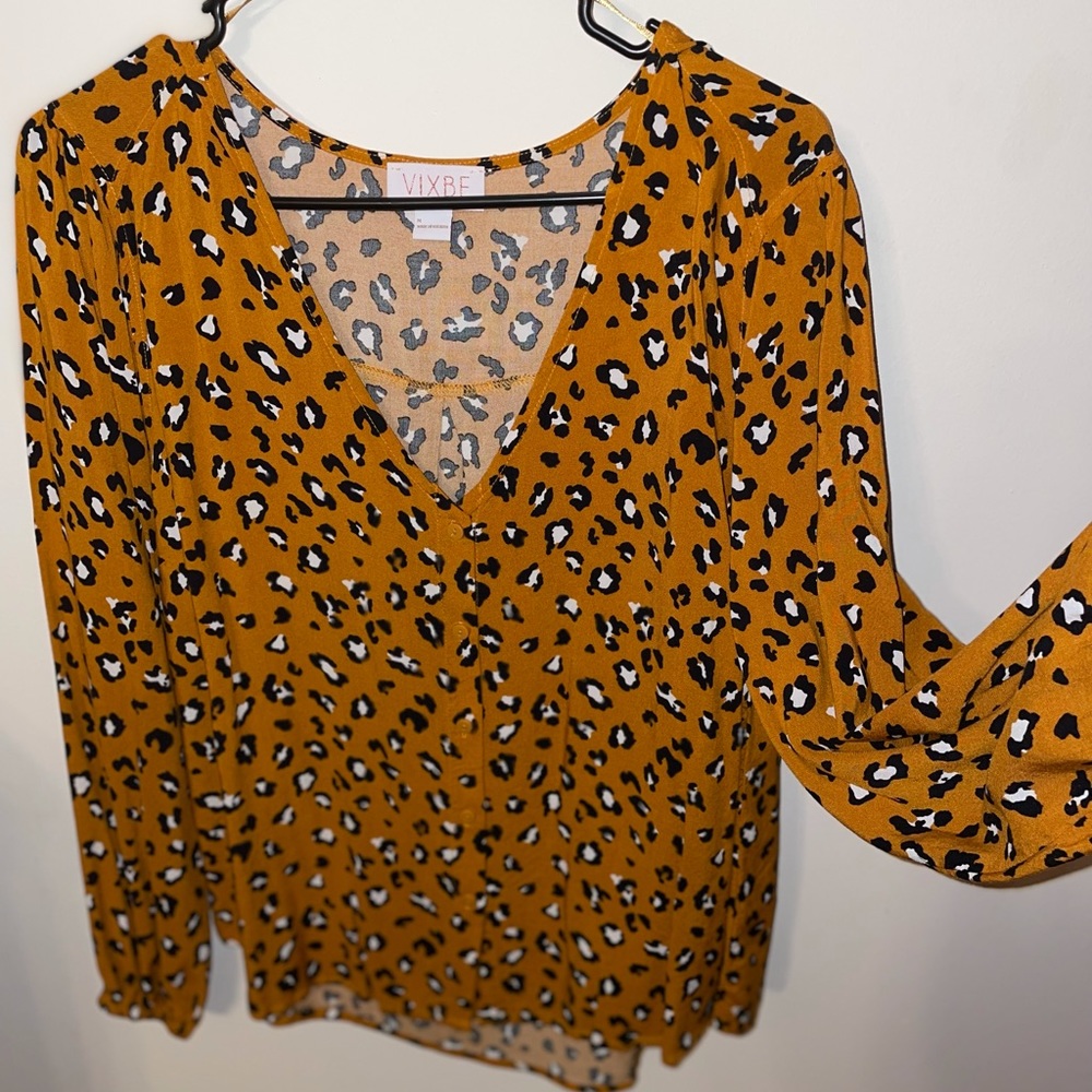 Vixbe Orange Leopard Print Top Medium